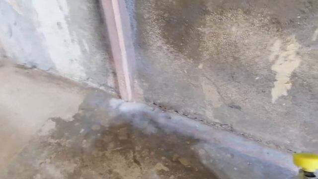Грунтовка стен распылителем