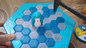 Пингвины на льдине. Игра из фикс прайса
