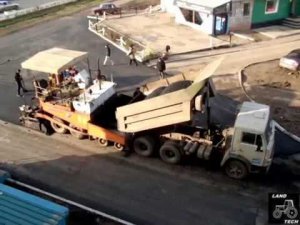 Repair of roads, asphalting /// Ремонт дороги, укладка асфальта