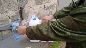 Умывальник из канистры за две минуты.