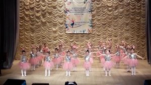 Раз ладошка,два ладошка, я пока что не звезда .ансамбль Калинка .Ставрополь.