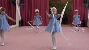 Танец с лентами авторский танец Л. Горцуевой МБДОУ№1 Колокольчик