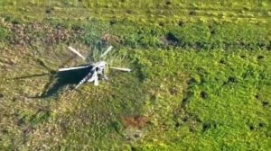 Захватывающие кадры эвакуации лётчика сбитого Ка-52 "Аллигатор" ВС РФ в районе Работино.