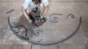 Козырек над дверью с элементами холодной ковки!