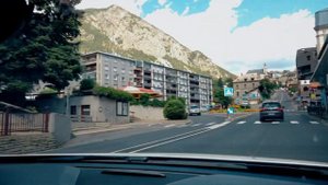 Дистанция на дороге. Практические советы по безопасному вождению от CarPoint.