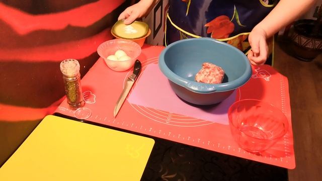 Домашние беляши с мясом на сковороде — легкий и вкусный рецепт.