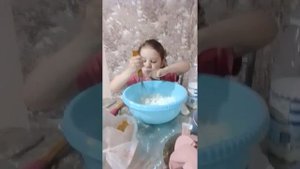 Милана готовит пиццу. Рецепт супер лёгкий, но очень вкусная пицца!