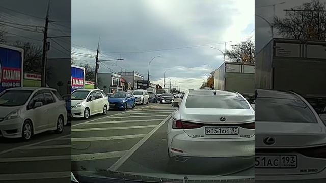 ? Какое-то коллективное ох..евание на Красных Партизан напротив Дендрария..