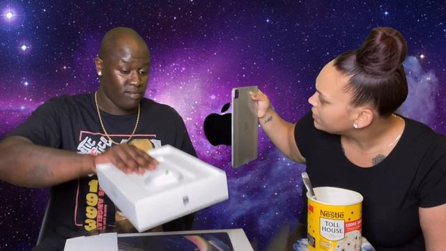 Unboxing Brand New Apple Ipad Pro + MacBook Pro смотреть онлайн