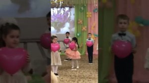 Танец на 8 Марта. Мама - Первое слово