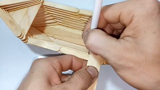 DIY! USEFUL DIY IDEAS Make an Elastic Band Paddle Boat || How to make a boat with ice cream смотреть онлайн