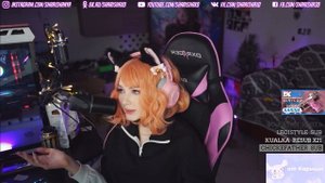 Стримерша Карина про 15 см