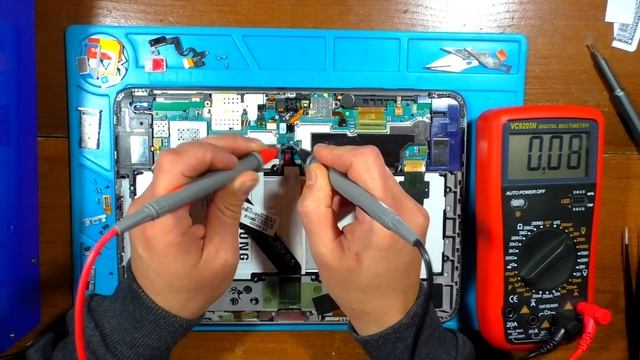 ЭЛЕМЕНТАРНОЕ. Не включается и Не заряжается SAMSUNG N8000