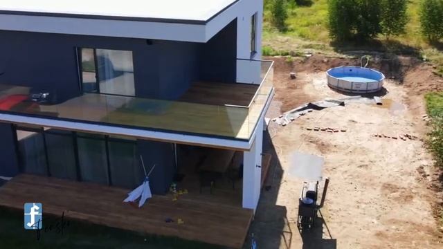 Премиальное остекление загородного дома. Цветные окна IVAPER. Ограждение балкона ТРИПЛЕКС. смотреть онлайн