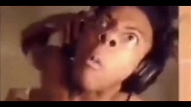 негр орет как сирена! смотреть онлайн