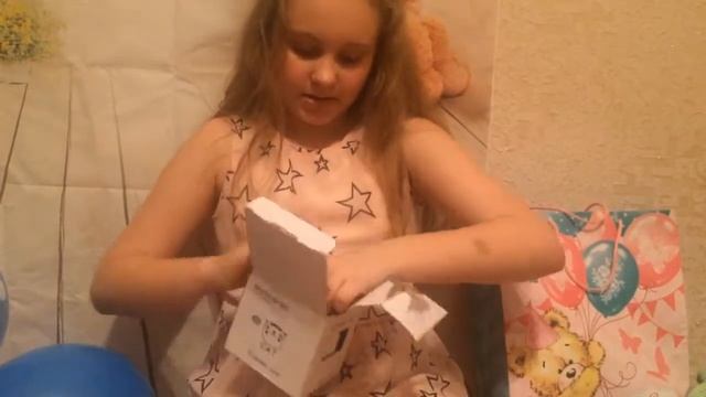 Что мне подарили на день рождение? 11 лет. смотреть онлайн