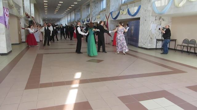 Венгерский Бальный (1 отделение 5 номер) смотреть онлайн