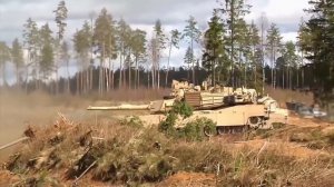 Танки M1 Abrams на военных учениях