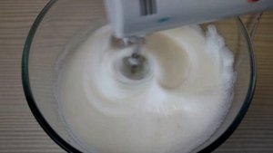 БЕЗЕ КЛАССИЧЕСКОЕ В ДУХОВКЕ . Воздушное и вкусное.