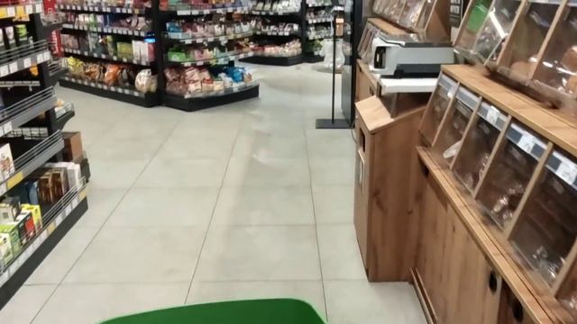 В супермаркете с Кирой?