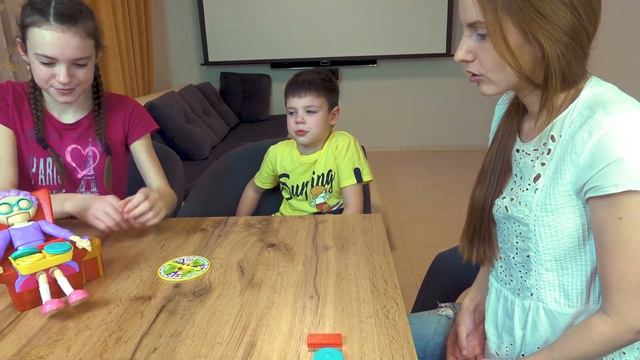 Жадная бабушка (GREEDY GRANNY GAME) смотреть онлайн