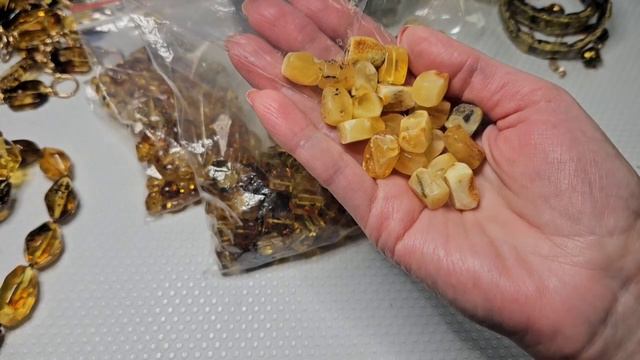 Новые янтарные бусины и украшения. Распаковка посылки.❗️Натуральный ли этот янтарь❓️ смотреть онлайн