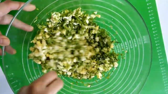 Рецепт - пирожки с яйцом и зеленым лучком.pies with egg and green onions.empanadas con huevo y ceb