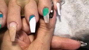 Длинные ногти на ногах!