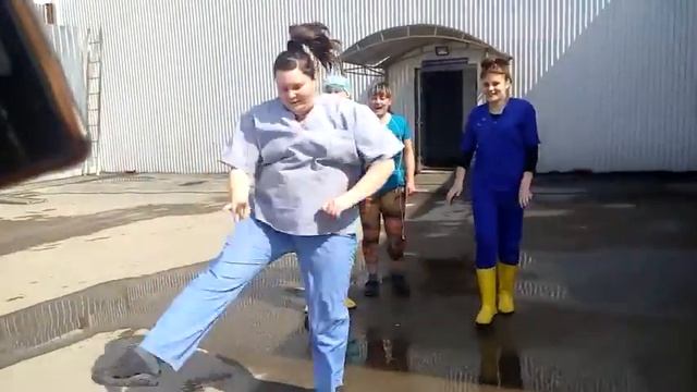 Кирби отжигает смотреть онлайн