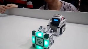 ШОК!!!!!!     Робот козмо.    Такой миииииилый