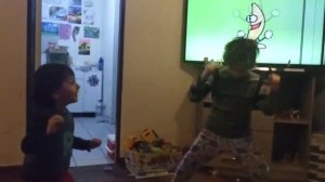 мама сшила мне штаны из берёзовой коры...