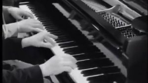 02 - Прикольные пианисты.mp4