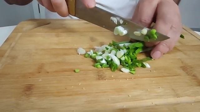 НАСТОЯЩИЙ ТУРЕЦКИЙ САЛАТ! Турок готовит КЫСЫР без мяса и яиц вкусный #рецепт