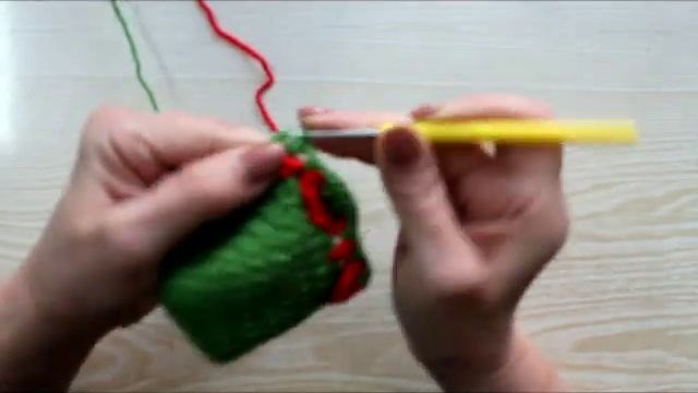 клубничные следки крючком МК