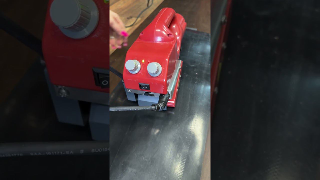 Сварка HDPE мембраны аппаратом горячего клина PWT GEOSTAR LITE