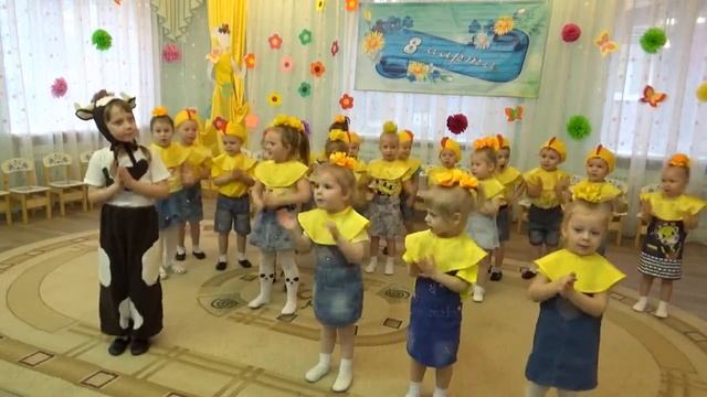 Танец  "Мы весёлые малышки"
