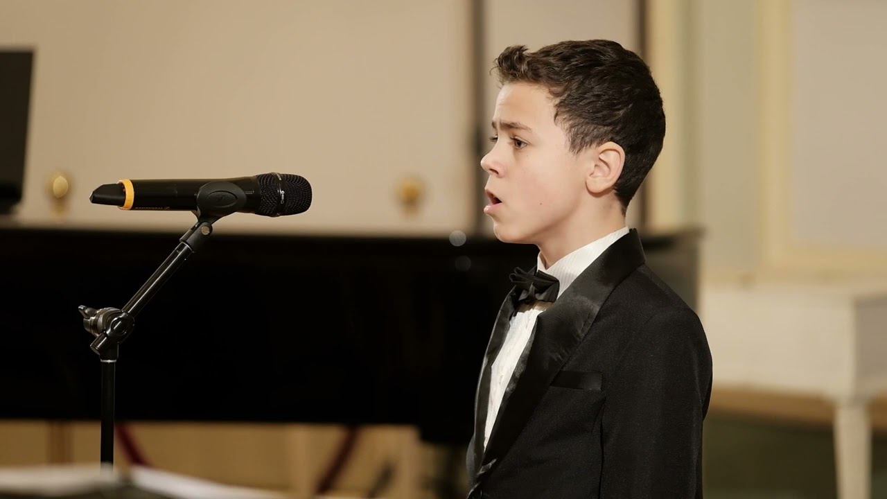 Музыка Зацепина, сл.Пляцковского «Ты слышишь, море» исполняет Алексей Петухов смотреть онлайн