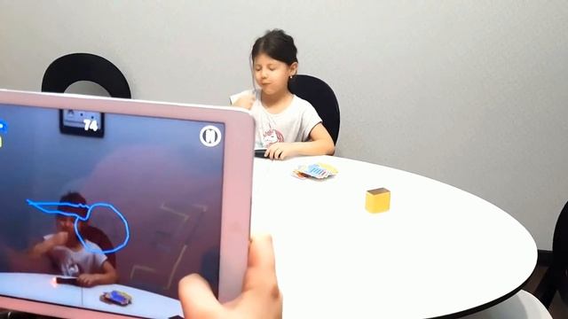 РИСУЕМ В ВОЗДУХЕ!!!! ЧЕЛЛЕНДЖ/ Сестренки девчонки/ PICTIONARY AIR смотреть онлайн