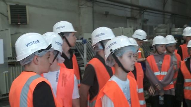 Электрощит Самара организовал экскурсию для учеников самарской школы смотреть онлайн