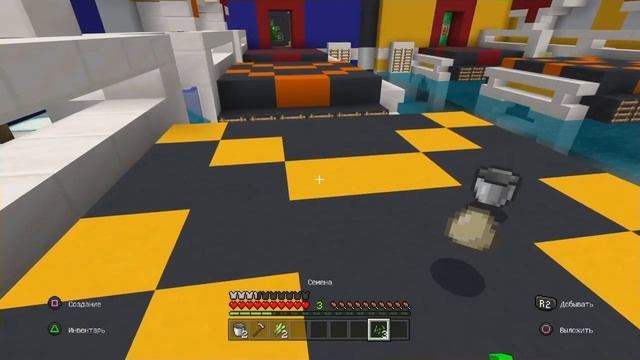 Minecraft на PlayStation®4
новогодний выпуск
ТРИ КРУТЫХ КАРТЫ
