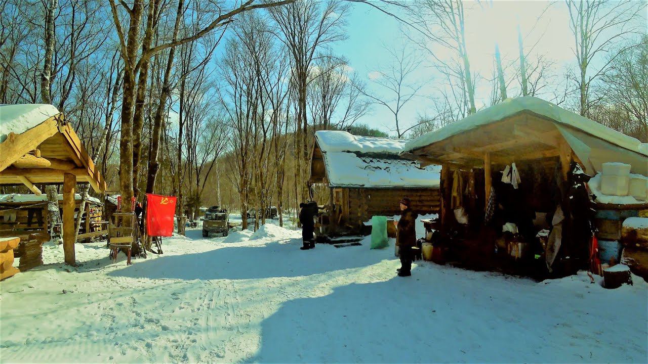 НА ДВА ДНЯ ШУМНОЙ И ВЕСЕЛОЙ КОМПАНИЕЙ В ТАЙГУ. БАНЯ, РЫБАЛКА, УХА... смотреть онлайн