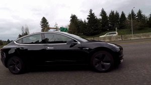 Tesla Model 3 Уехала без водителя ! Анонс нашего обзора Тесла М3. AutoNomius