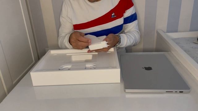 Unboxing Macbook Pro 16" con M1 Chip (versión 2021) + Funda incase Facet Sleeve 16" смотреть онлайн
