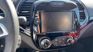 Renault KAPTUR глючит магнитола