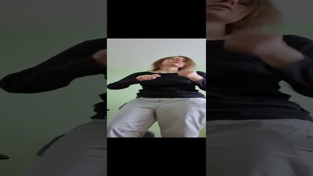 Песни и пляски и танцы на камеру.