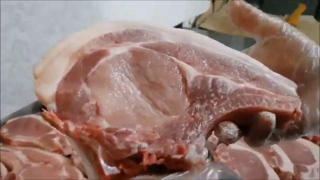 Свиная корейка/Самый вкусный маринад/Как мариновать свинину корейку!Подробности в следующих роликах смотреть онлайн