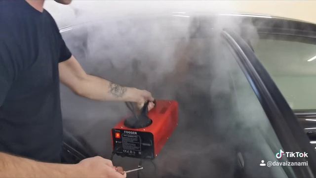 Продолжаем уничтожать запахи, микробов... смотреть онлайн