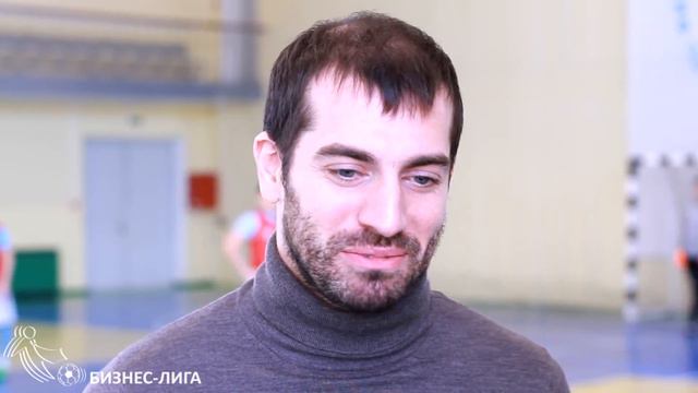 А.Султанов: "Проигравший проставляет поляну!" смотреть онлайн