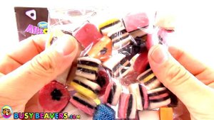 Colors Learning Eggs Easter Show | Learn Colors for Kids by Busy Beavers