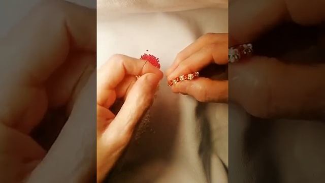 Сережки из бисера "Красная шахматка" (новинка)